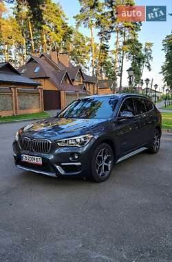 Внедорожник / Кроссовер BMW X1 2016 в Киеве