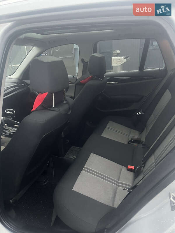 Внедорожник / Кроссовер BMW X1 2011 в Калуше