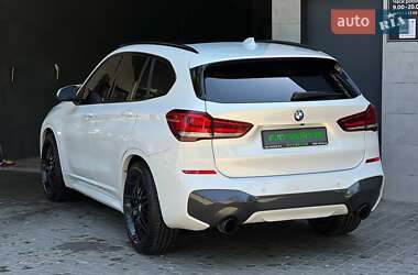 Внедорожник / Кроссовер BMW X1 2015 в 