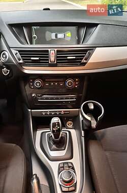 Внедорожник / Кроссовер BMW X1 2012 в 