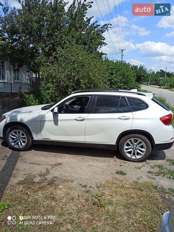 Внедорожник / Кроссовер BMW X1 2015 в Новомосковске