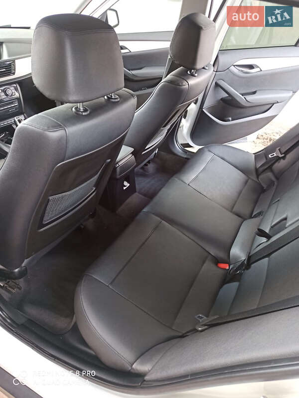 Внедорожник / Кроссовер BMW X1 2015 в Новомосковске
