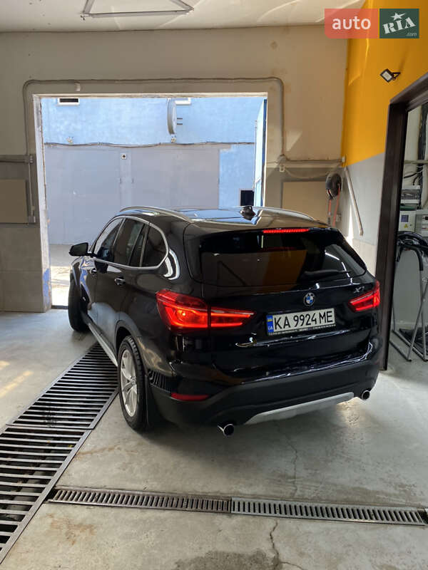 Позашляховик / Кросовер BMW X1 2015 в Києві