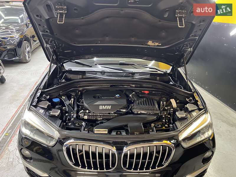 Позашляховик / Кросовер BMW X1 2015 в Києві