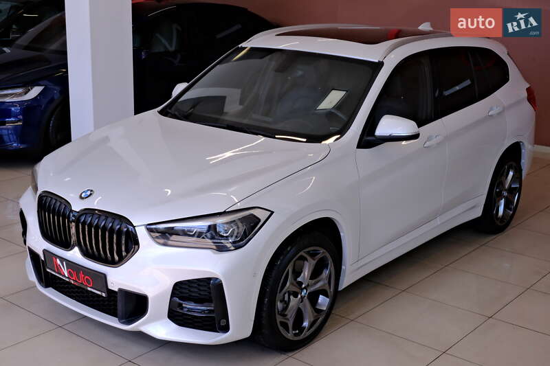 Внедорожник / Кроссовер BMW X1 2017 в Одессе