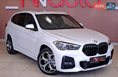 Внедорожник / Кроссовер BMW X1 2017 в 