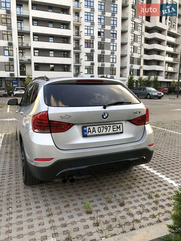 Внедорожник / Кроссовер BMW X1 2014 в Киеве