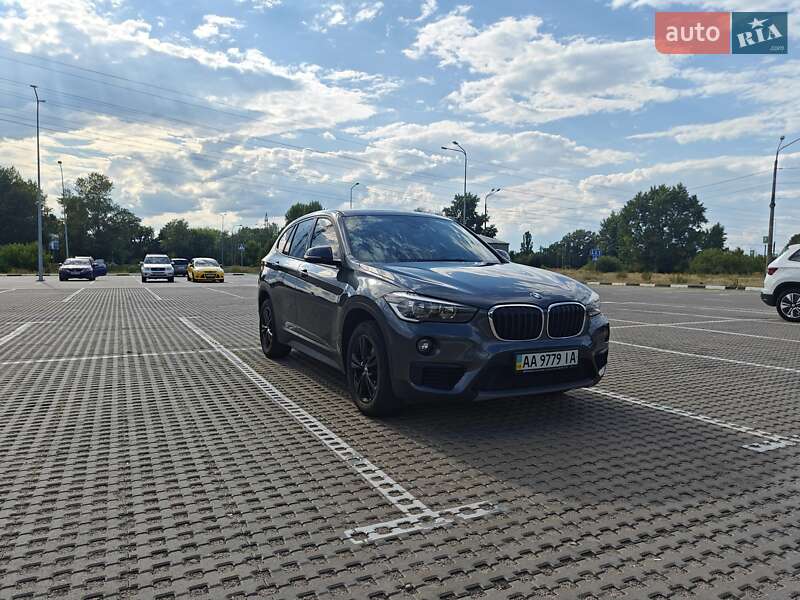 Позашляховик / Кросовер BMW X1 2016 в Києві