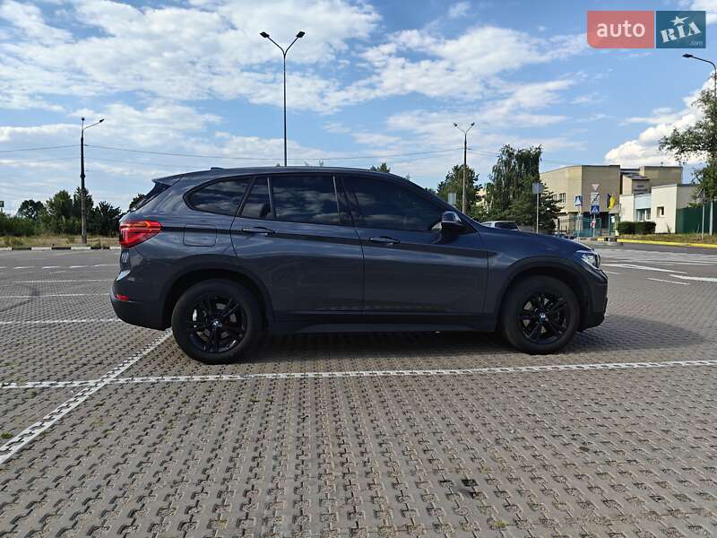 Позашляховик / Кросовер BMW X1 2016 в Києві