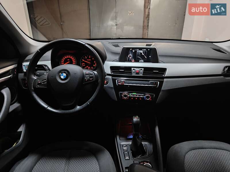 Позашляховик / Кросовер BMW X1 2016 в Києві