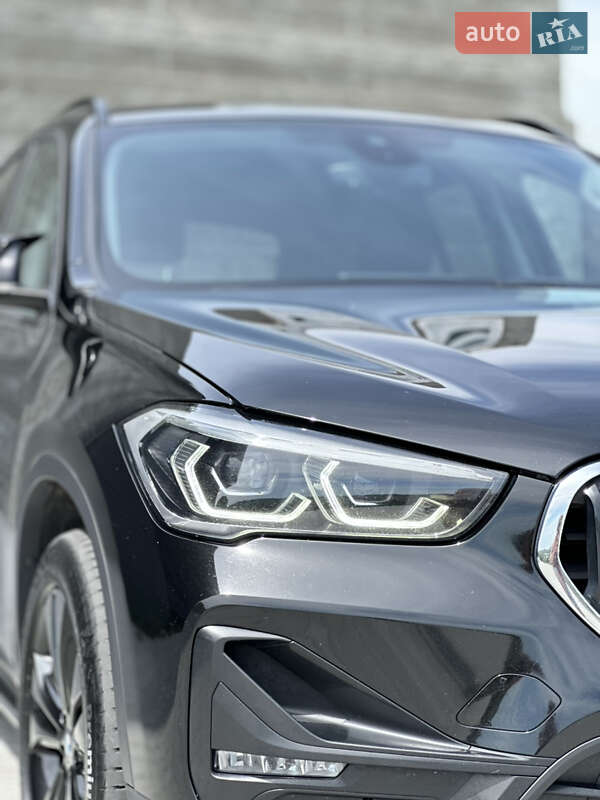 Позашляховик / Кросовер BMW X1 2021 в Чернівцях