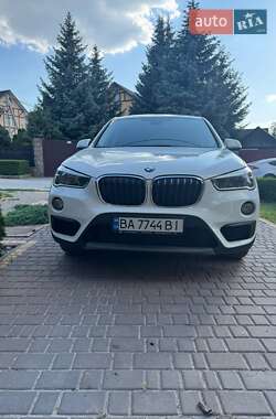 Внедорожник / Кроссовер BMW X1 2017 в 