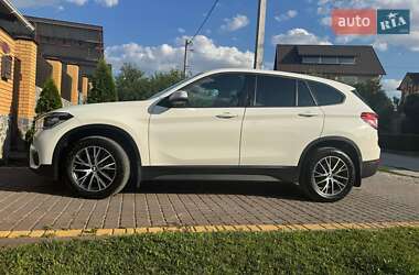Внедорожник / Кроссовер BMW X1 2017 в 