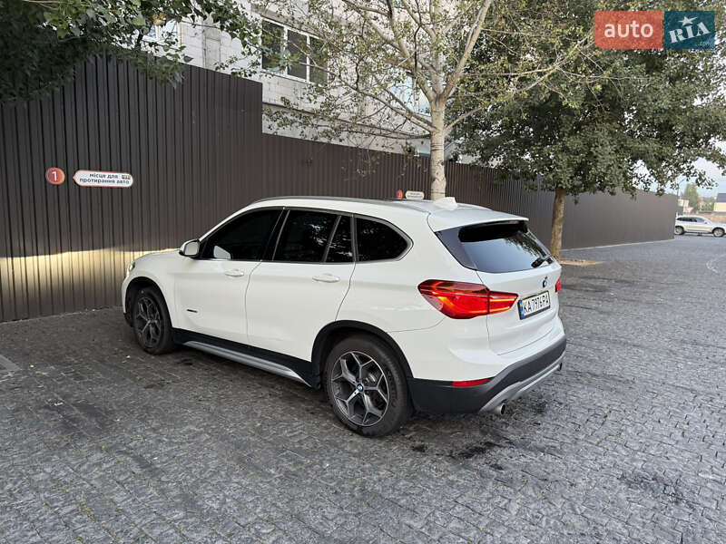 Внедорожник / Кроссовер BMW X1 2016 в Киеве