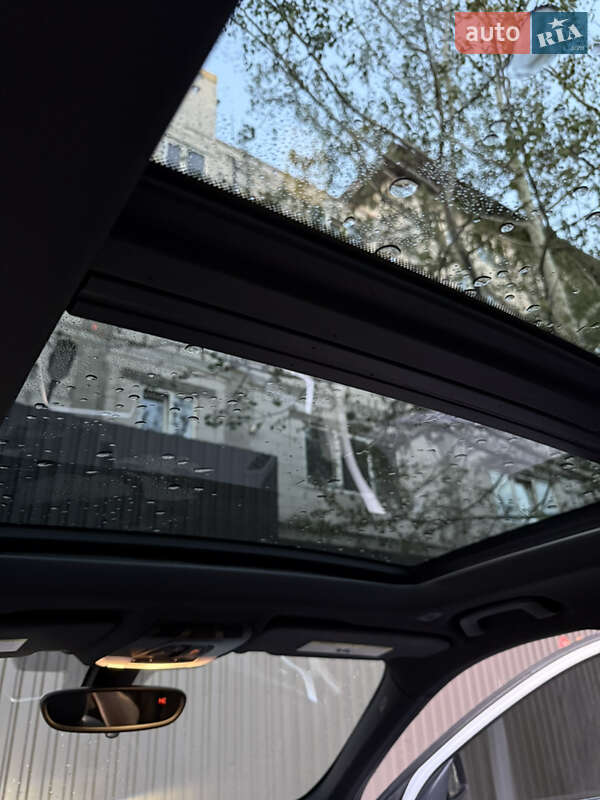Внедорожник / Кроссовер BMW X1 2016 в Киеве