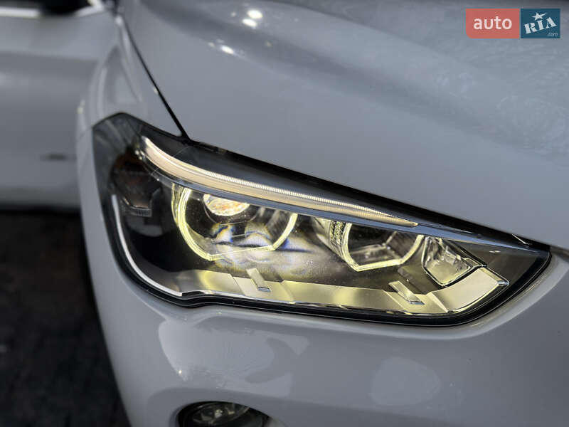 Внедорожник / Кроссовер BMW X1 2016 в Киеве