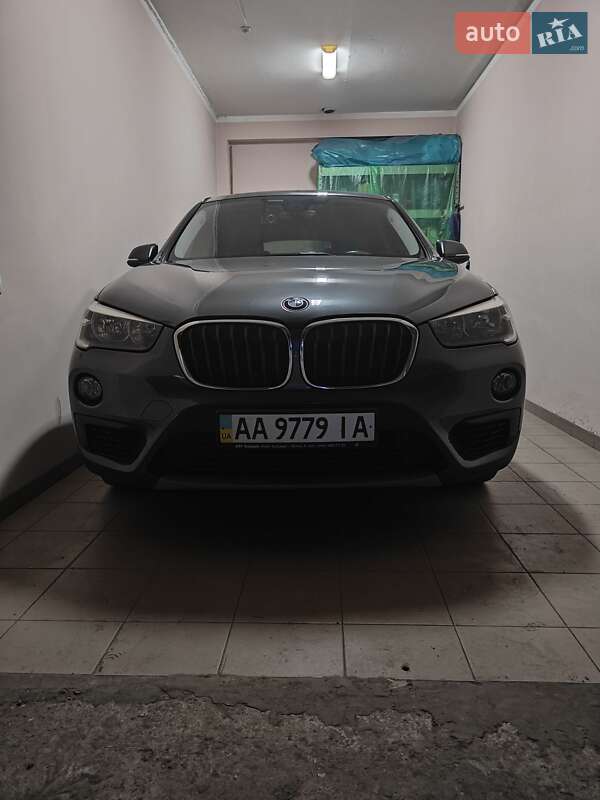 Позашляховик / Кросовер BMW X1 2016 в Києві