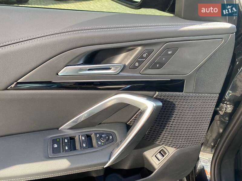 Внедорожник / Кроссовер BMW X1 2024 в Львове