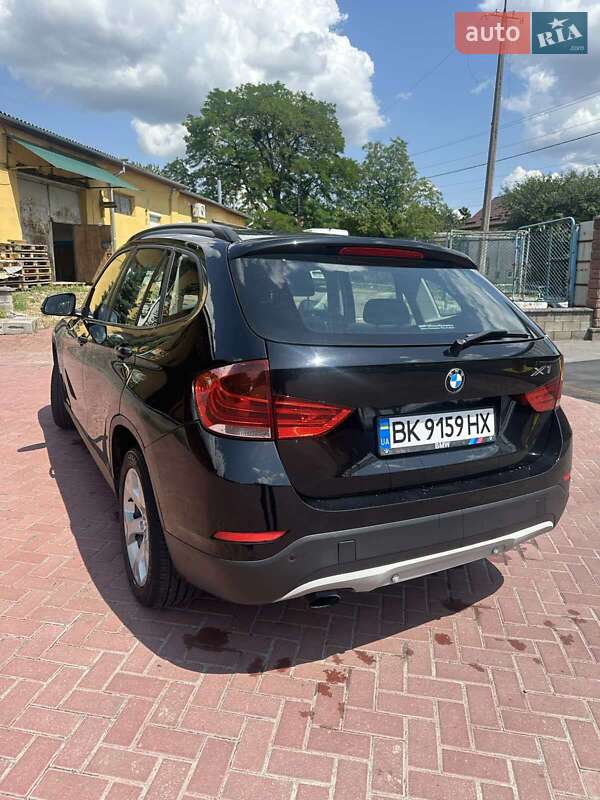 Внедорожник / Кроссовер BMW X1 2012 в Ровно