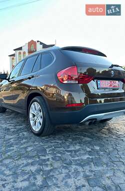 Позашляховик / Кросовер BMW X1 2013 в 