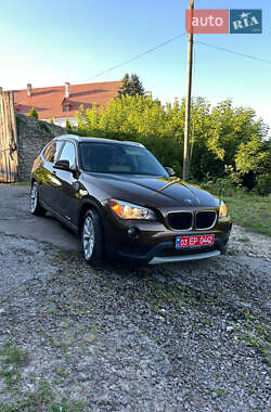 Позашляховик / Кросовер BMW X1 2013 в 