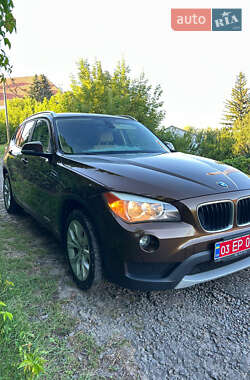 Позашляховик / Кросовер BMW X1 2013 в 