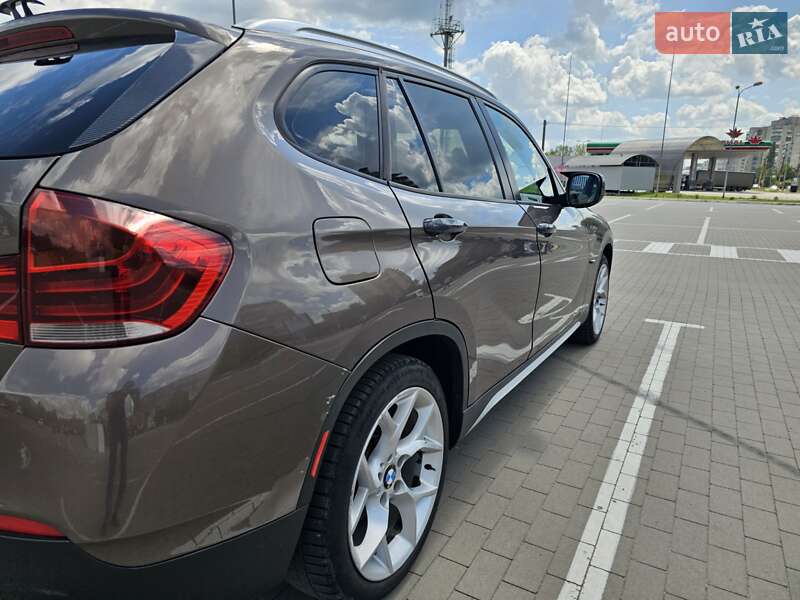 Внедорожник / Кроссовер BMW X1 2010 в Сумах