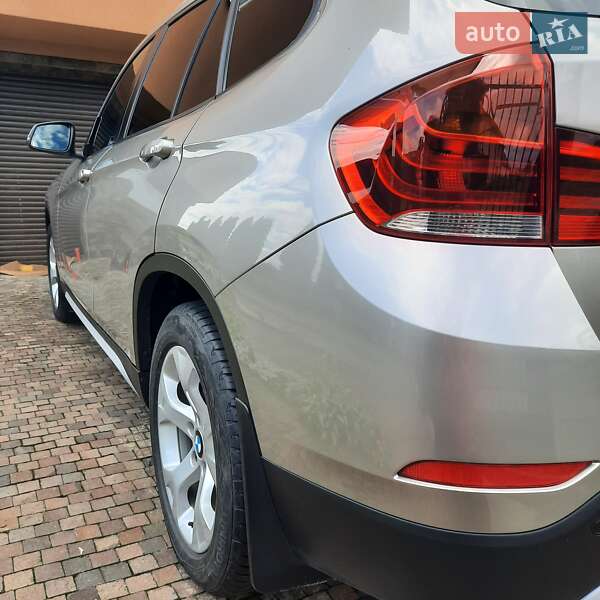 Внедорожник / Кроссовер BMW X1 2014 в Ужгороде