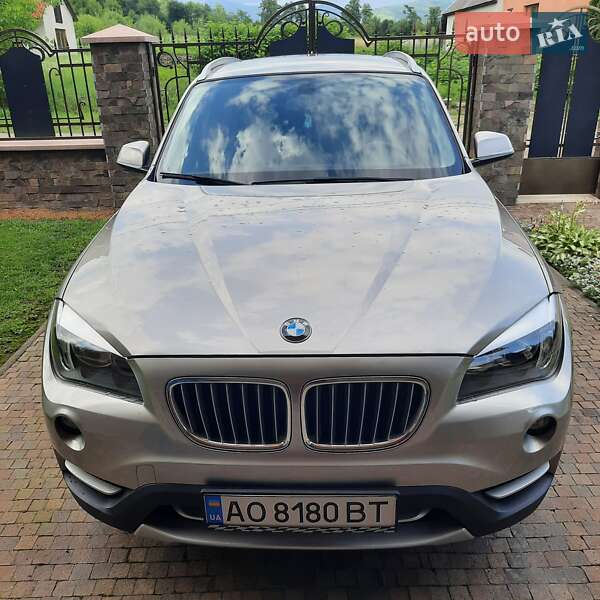 Внедорожник / Кроссовер BMW X1 2014 в Ужгороде