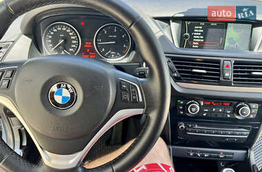 Позашляховик / Кросовер BMW X1 2015 в 
