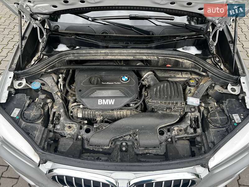 Позашляховик / Кросовер BMW X1 2017 в Чернівцях