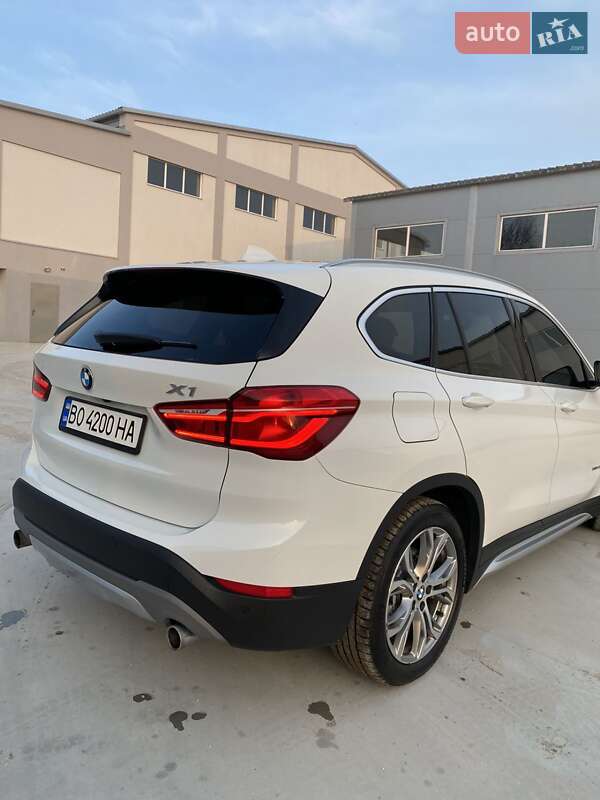 Внедорожник / Кроссовер BMW X1 2016 в Тернополе