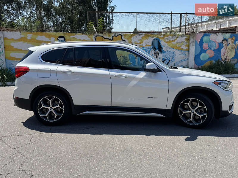 Внедорожник / Кроссовер BMW X1 2016 в Кременчуге фото 8 Внедорожник / Кроссовер BMW X1 2016 в Кременчуге