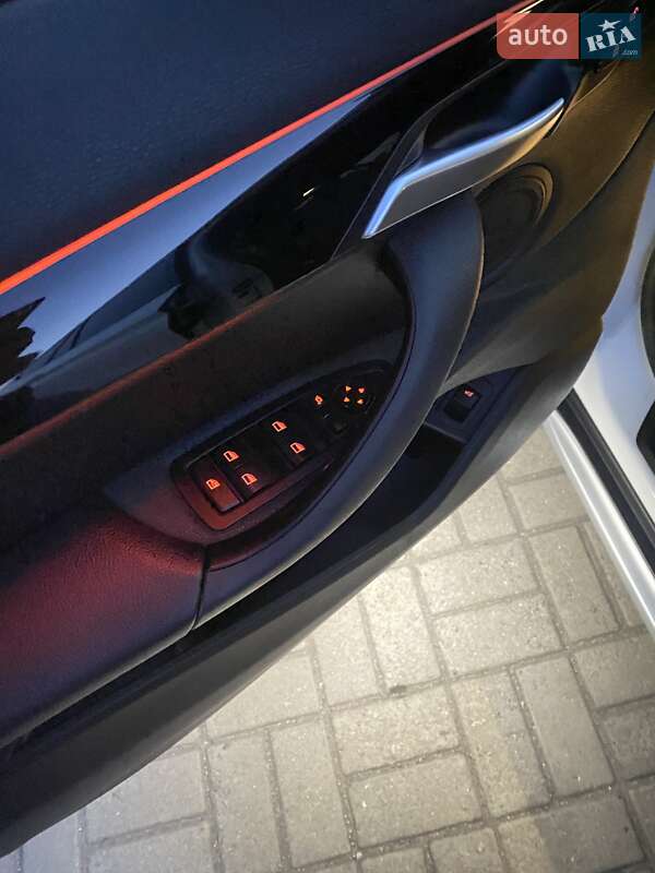 Внедорожник / Кроссовер BMW X1 2019 в Запорожье