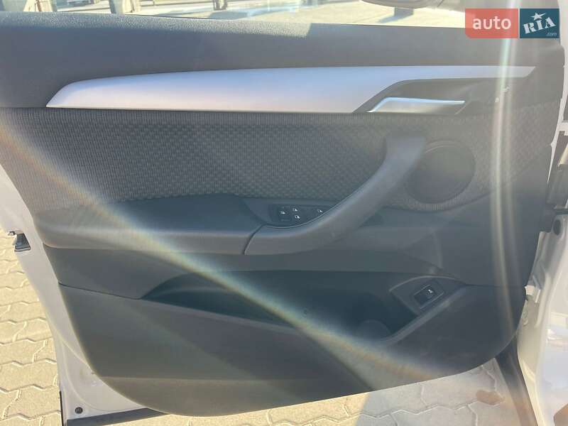 Позашляховик / Кросовер BMW X1 2021 в Ужгороді