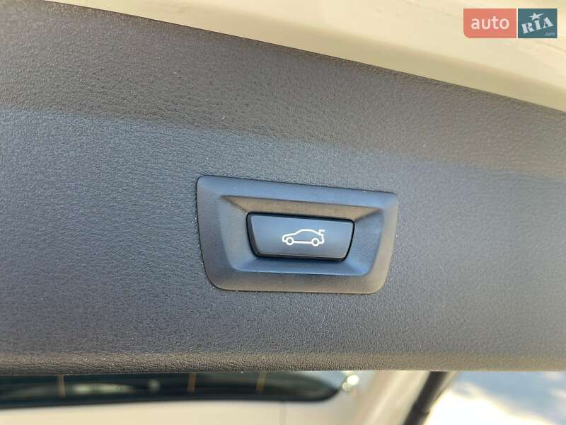 Позашляховик / Кросовер BMW X1 2021 в Ужгороді