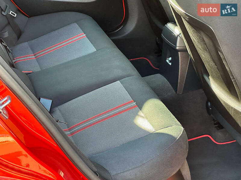 Позашляховик / Кросовер BMW X1 2013 в Одесі