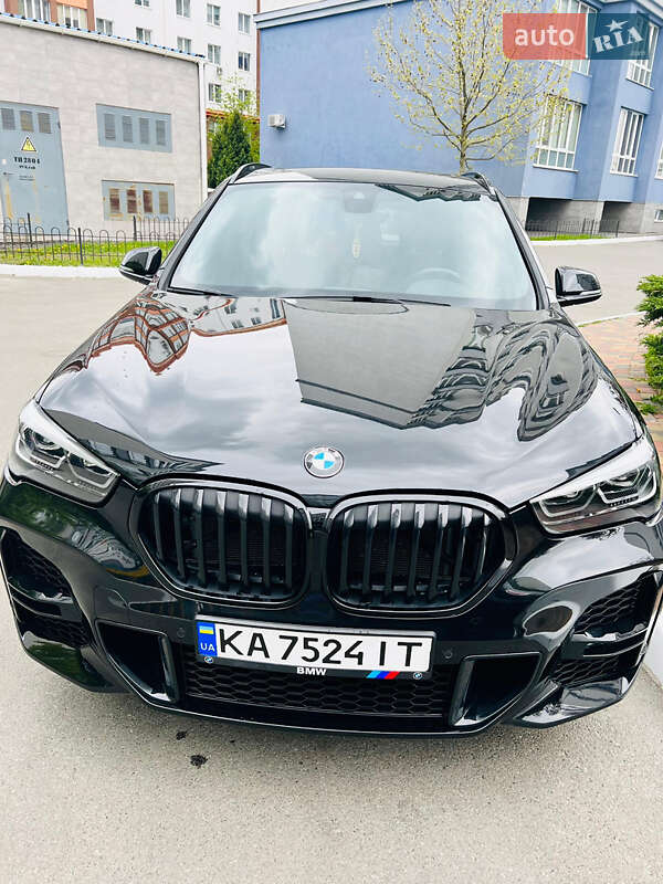 Внедорожник / Кроссовер BMW X1 2016 в Киеве