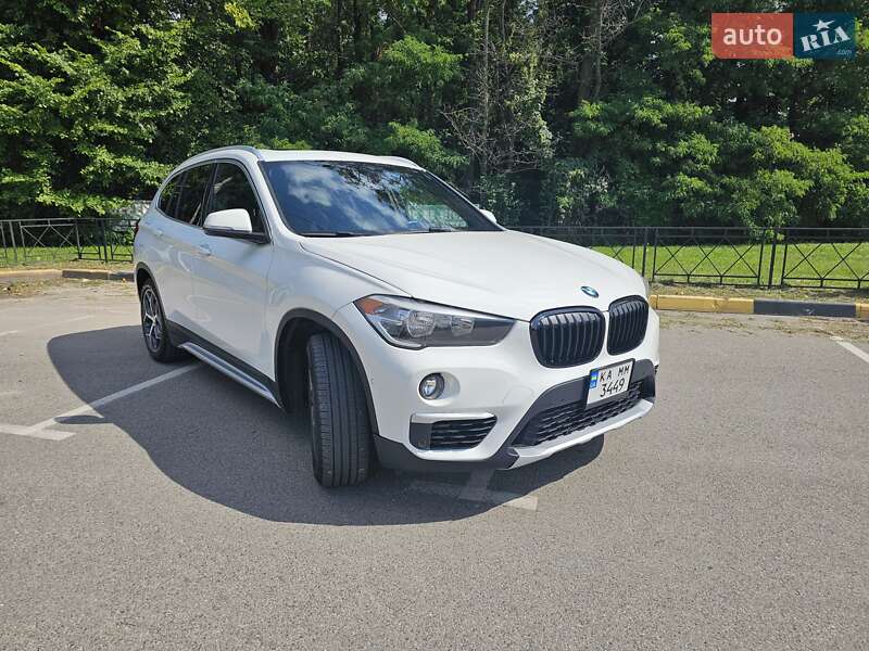 Внедорожник / Кроссовер BMW X1 2018 в Киеве