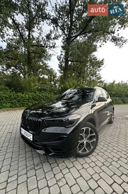Внедорожник / Кроссовер BMW X1 2019 в Городке