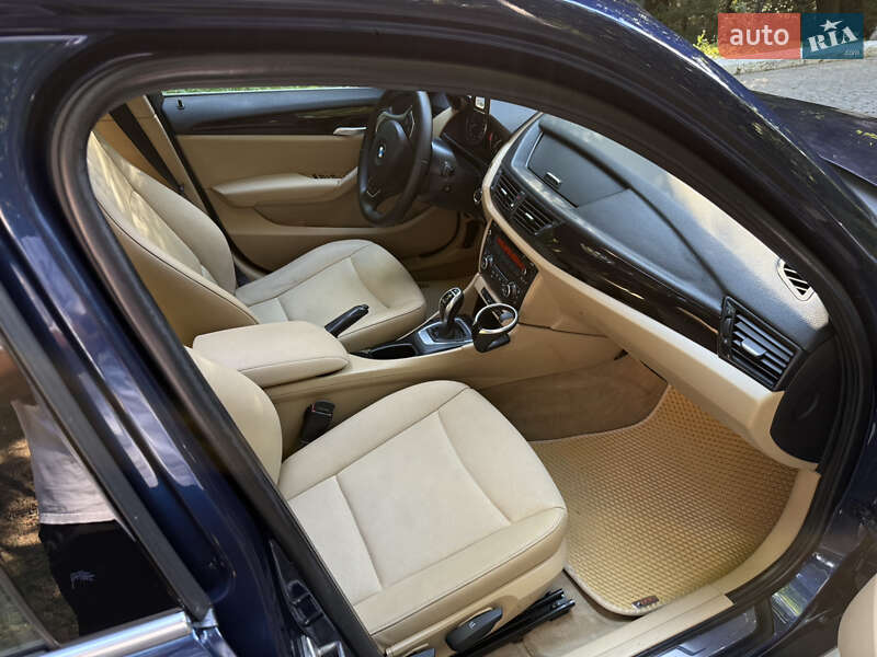 Позашляховик / Кросовер BMW X1 2014 в Чернівцях