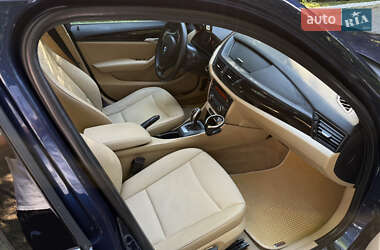 Внедорожник / Кроссовер BMW X1 2014 в 