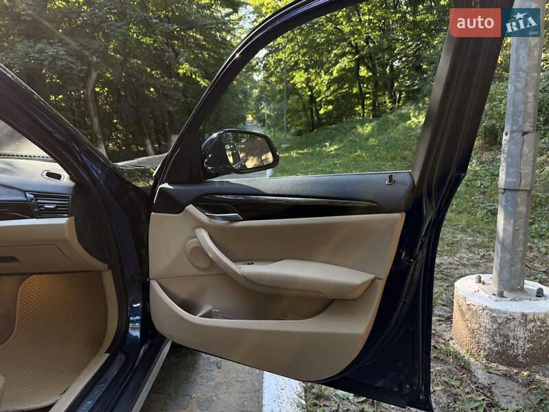 Позашляховик / Кросовер BMW X1 2014 в Чернівцях