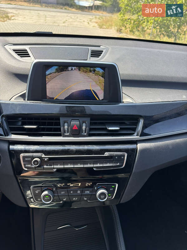 Внедорожник / Кроссовер BMW X1 2017 в Одессе