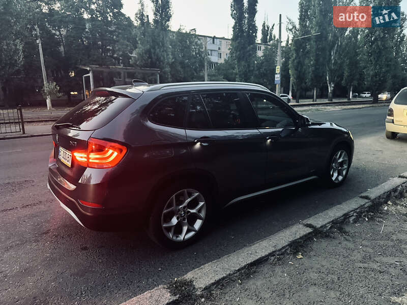Внедорожник / Кроссовер BMW X1 2013 в Одессе