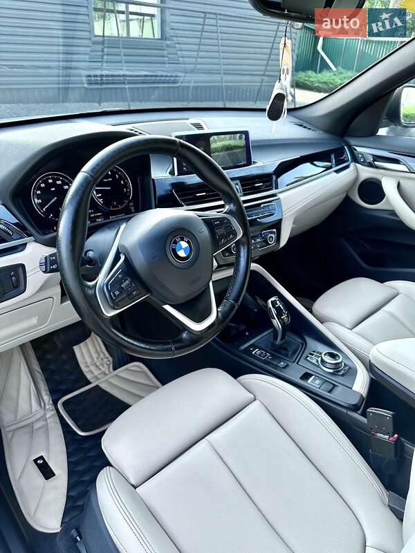 Позашляховик / Кросовер BMW X1 2019 в Коростишеві