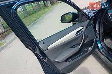 Внедорожник / Кроссовер BMW X1 2015 в 
