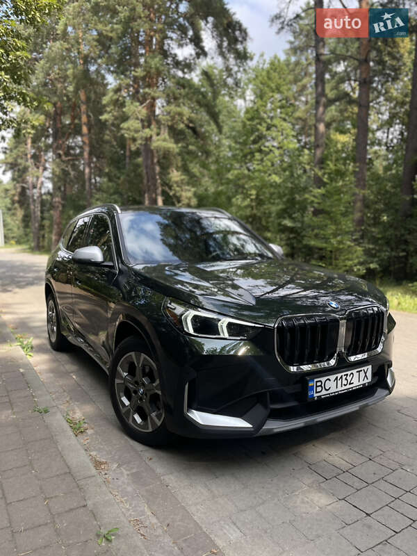 Внедорожник / Кроссовер BMW X1 2024 в Львове