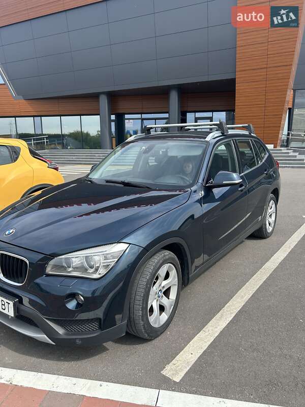 Внедорожник / Кроссовер BMW X1 2012 в 