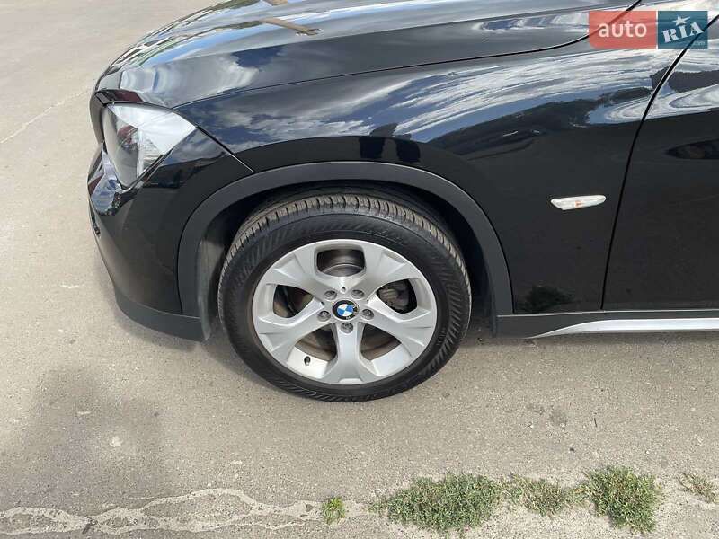 Позашляховик / Кросовер BMW X1 2011 в Києві